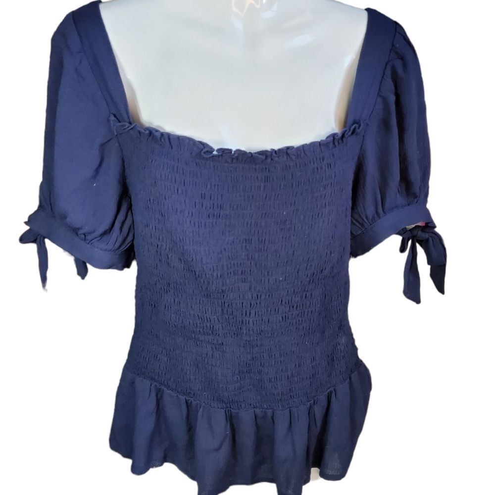 NEW YORK & COMPANY On/off shoulder blouse M